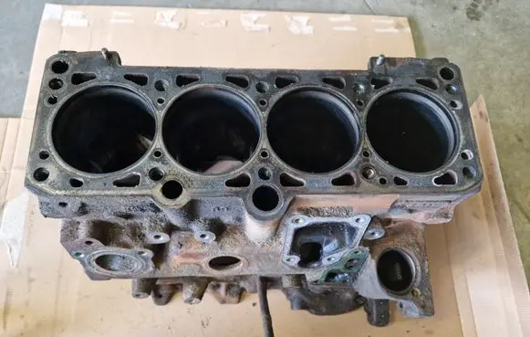 Volkswagen Corrado Engine block 053103021B 9A9A