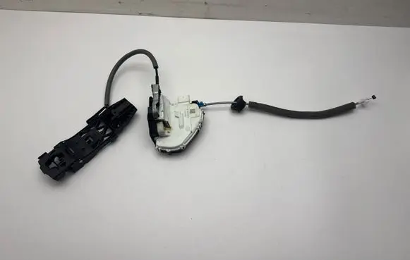 Audi Q2 - Front door lock 8X2837015D