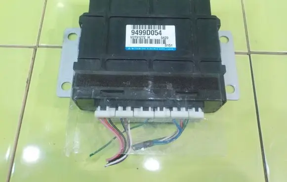 Mitsubishi Outlander Other control units/modules 9499D054