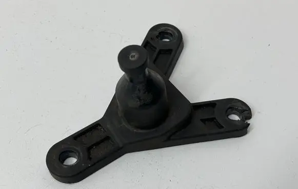 Volkswagen Transporter - Caravelle T5 Air filter cleaner box bracket assembly 7H0129673C