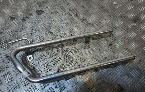 Volkswagen Routan Fuel distributor 16423893