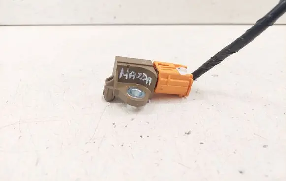 Mazda CX-5 Airbag deployment crash/impact sensor KD4557KC0 25000307703