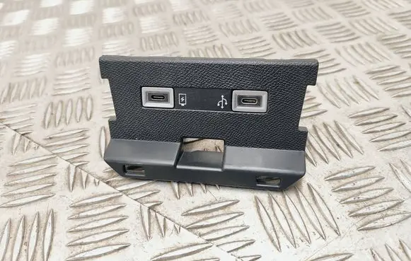 Peugeot 308 USB socket connector 98313506VV 98483947VV 9848394880