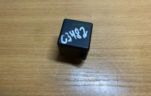 Mercedes-Benz A W169 Other relay A0025421319 C3482