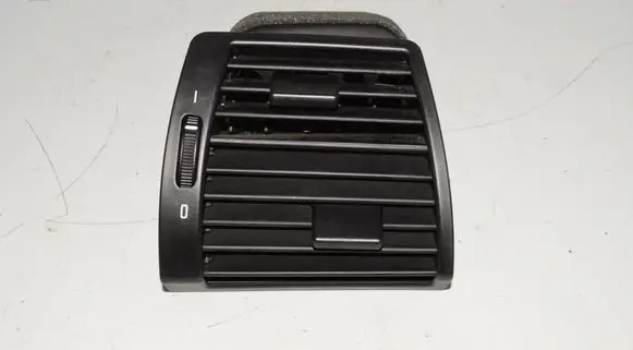 BMW X5 E53 Dashboard side air vent grill/cover trim 8402216