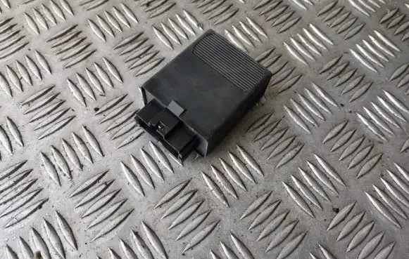 Mercedes-Benz Vito Viano W638 Other relay 0165452332 05014000