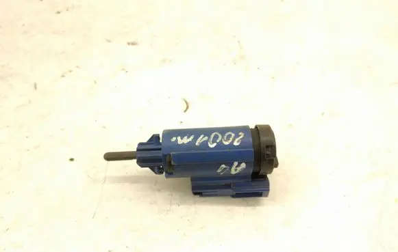 Audi A4 S4 B5 8D Brake pedal sensor switch 8E0927189