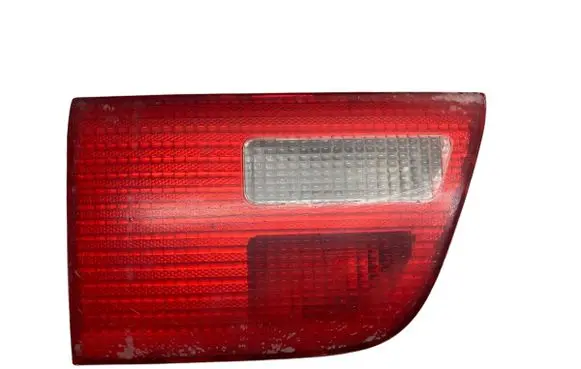 Tailgate rear/tail lights