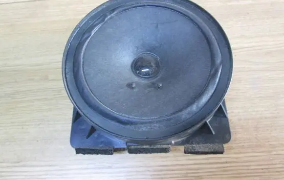 Honda Jazz Front door speaker