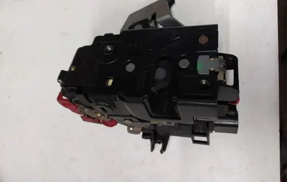 Audi A4 S4 B6 8E 8H Rear door lock 8E0839016C