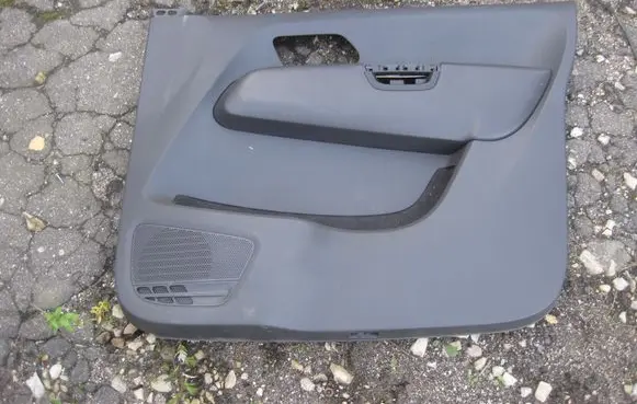 Volkswagen Amarok Front door card panel trim
