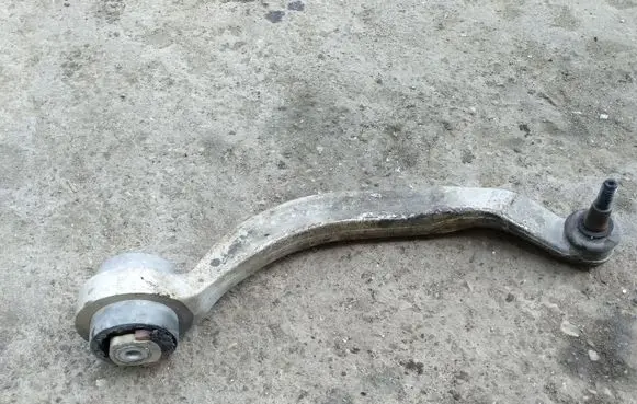 Audi A4 S4 B5 8D Front lower control arm/wishbone