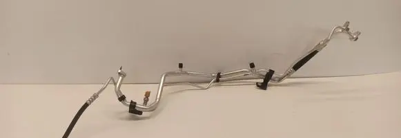 Opel Vivaro Air conditioning (A/C) pipe/hose 9838637580