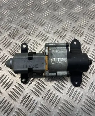 Chrysler Voyager Sliding door motor U10724e