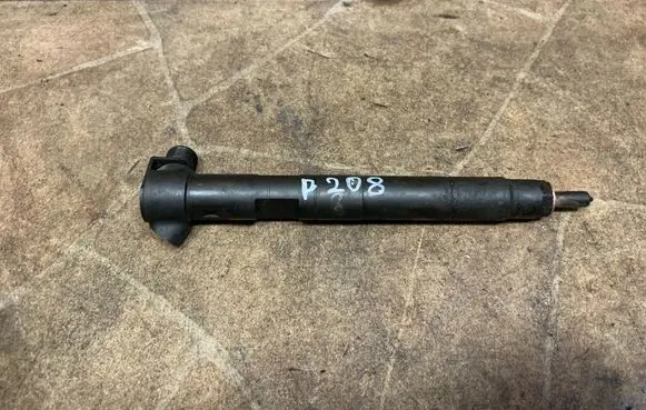 Mercedes-Benz E W212 Fuel injector A6510702887