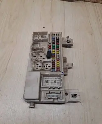 Mazda 3 I Fuse box set 519101026