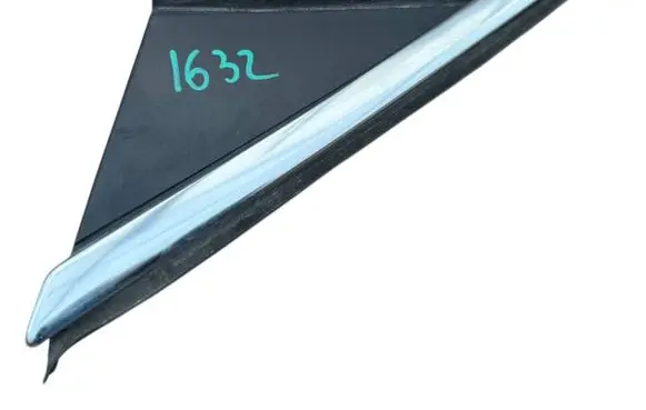 Opel Astra K Fender end trim 39041995 51549103 482722431