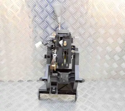 Mitsubishi Grandis Gear shifter/selector MR580590