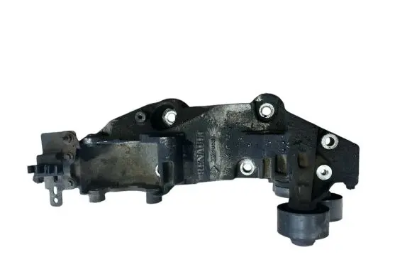 Nissan X-Trail T31 Engine mounting bracket 8200527320