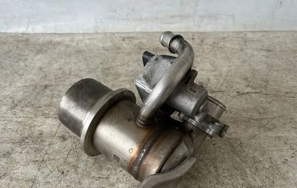 Audi A4 S4 B8 8K EGR valve cooler 04L131512D
