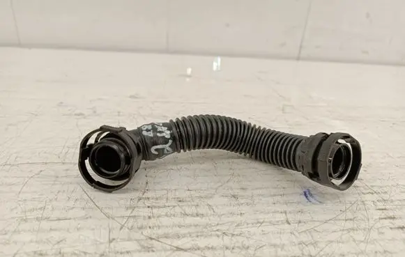 Volkswagen PASSAT B8 Engine coolant pipe/hose PA66PA6GF30