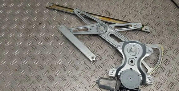 Toyota Yaris Front door window regulator with motor 857100D100