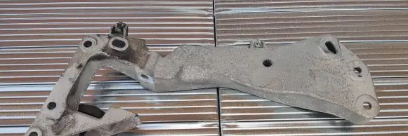 BMW 4 F32 F33 Gearbox mounting bracket 6769281 68553B 210383100