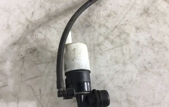 Opel Vivaro Windscreen/windshield washer pump 9641553880