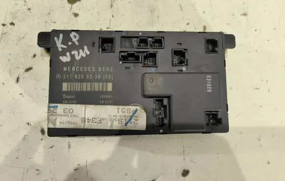 Mercedes-Benz E W211 Door control unit/module 2118200326 356801