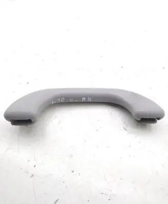Hyundai i30 Front interior roof grab handle 853401M050