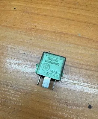 BMW 5 E60 E61 Other relay 8373700 V23134B593312 6136