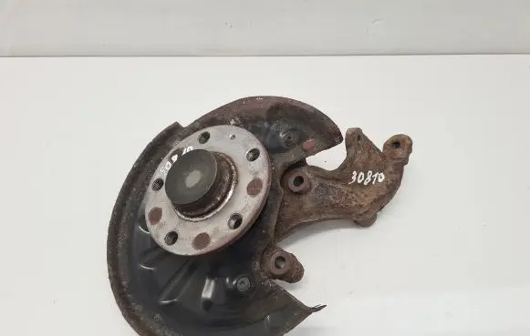 Rear wheel hub