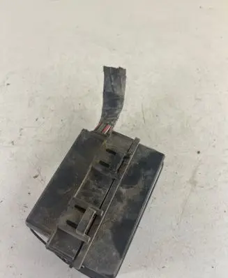 Jeep Compass Relay mounting block P68079614AB 16238BZ 614AB