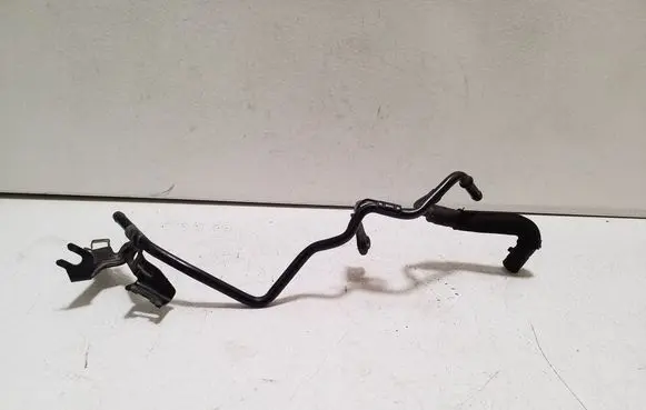 Volkswagen PASSAT B8 Engine coolant pipe/hose 04L121030 04L121070AB