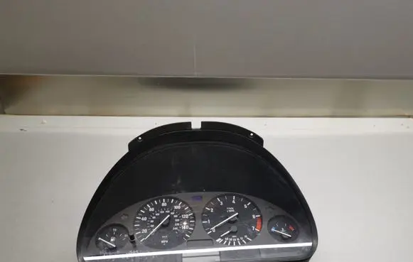 BMW 5 E39 Speedometer (instrument cluster) 62118372355 8372355