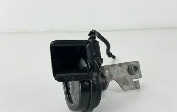 Audi A1 Horn signal 5Q0951221D 2G0951206E V031244