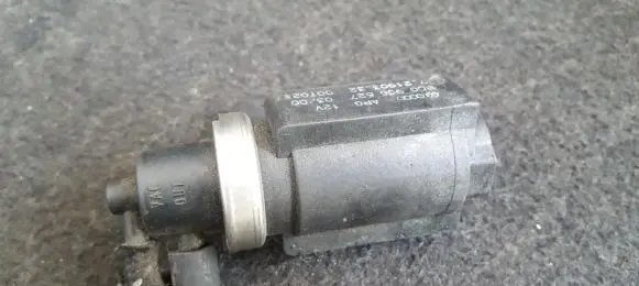 Volkswagen PASSAT B5 Turbo solenoid valve 8D0906627 7.21903.32