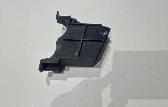 Opel Meriva B Radiator mount bracket 13334028