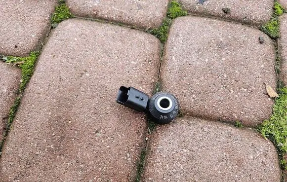 Opel Mokka B Camshaft position sensor 9638423680-