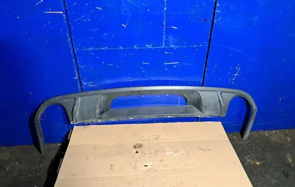 Volkswagen Touareg II Front bumper lip 7P6807568B