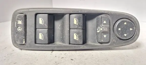 Citroen C4 Grand Picasso Electric window control switch 96639383z