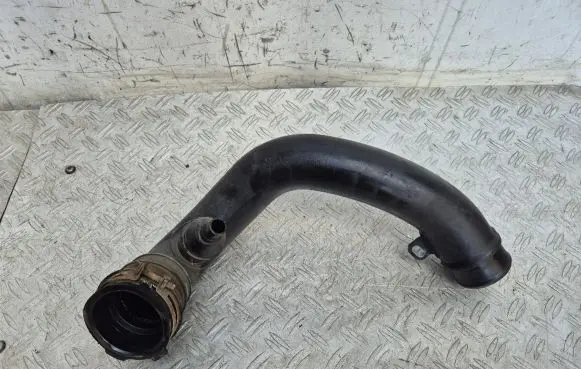 Mazda CX-7 Intercooler hose/pipe R2AX13231 R2AX13225