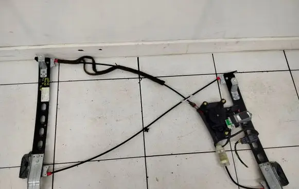 Ford Focus ST Front door window regulator with motor 