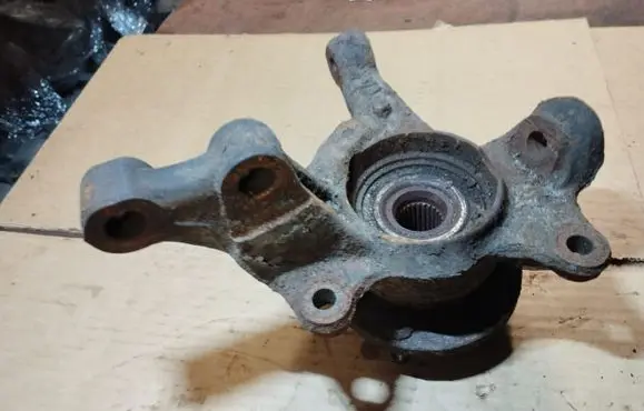 Toyota Avensis T250 Front wheel hub spindle knuckle