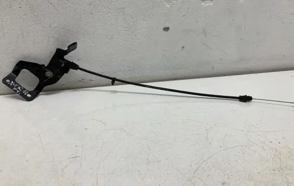 Nissan X-Trail T32 Engine bonnet (hood) release handle Y17E15
