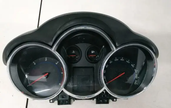 Chevrolet Cruze Speedometer (instrument cluster) 95981272 10g16-1339