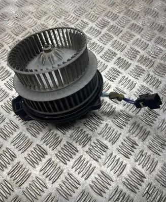 Toyota Avensis Verso Heater fan/blower 1940007340