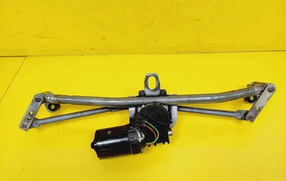 Front wiper linkage and motor