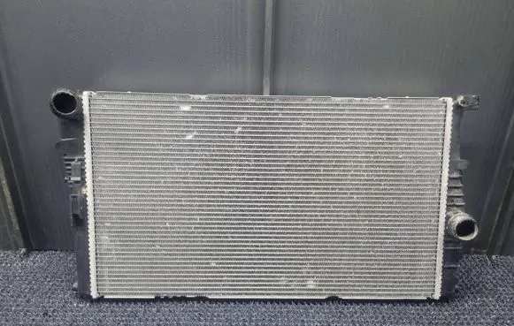 BMW 3 F30 F35 F31 Coolant radiator 15272311 8672107 M151522C