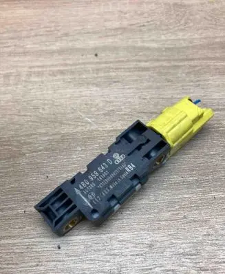 Audi A8 S8 D3 4E Airbag deployment crash/impact sensor 4B0959643D 600380 RB4